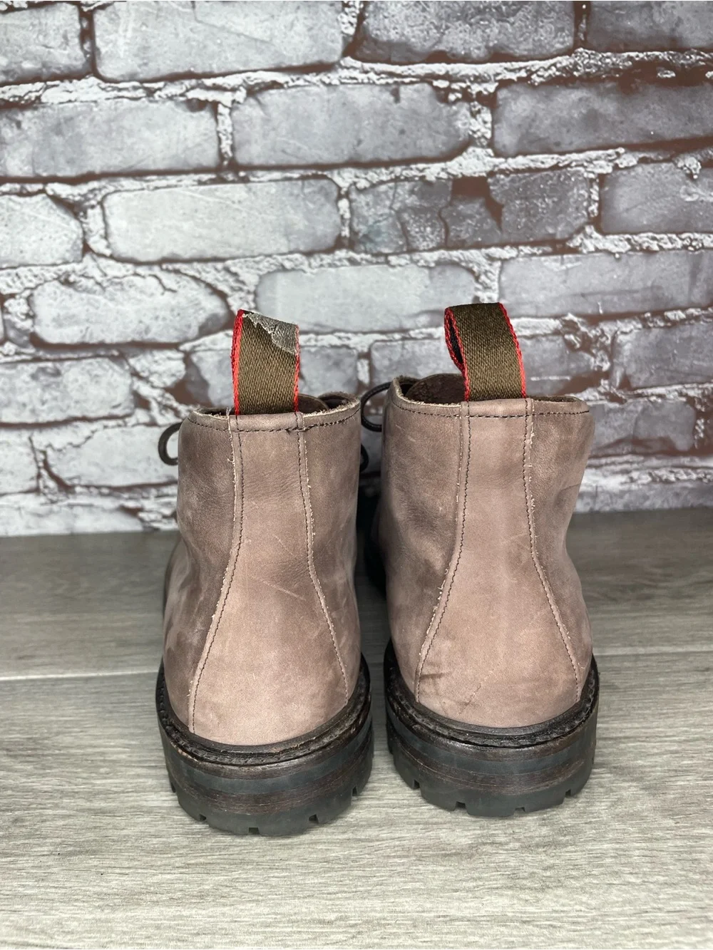 Allen Edmonds Surrey WeatherProof Taupe Nubuck Leather Boots Men sz 9.5D US/43EU